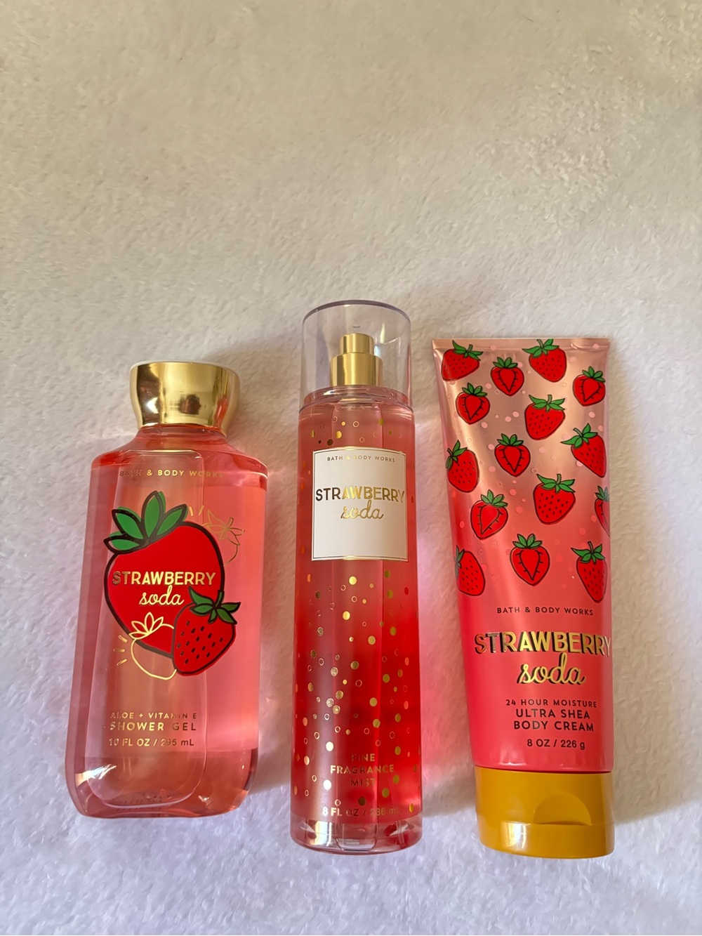 NWT Bath & Body Works Strawberry Soda Bundle!